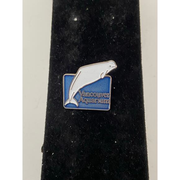 Vancouver Aquarium Collectible Pin - A Piece of History - Picture 1 of 3